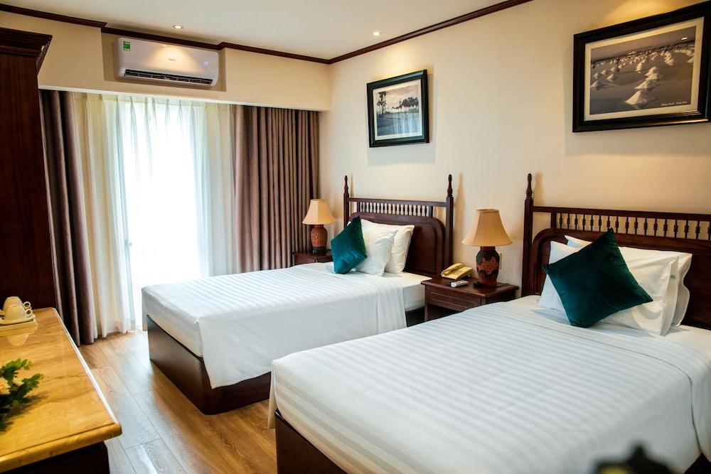 נה טראנג Vien Dong Hotel מראה חיצוני תמונה