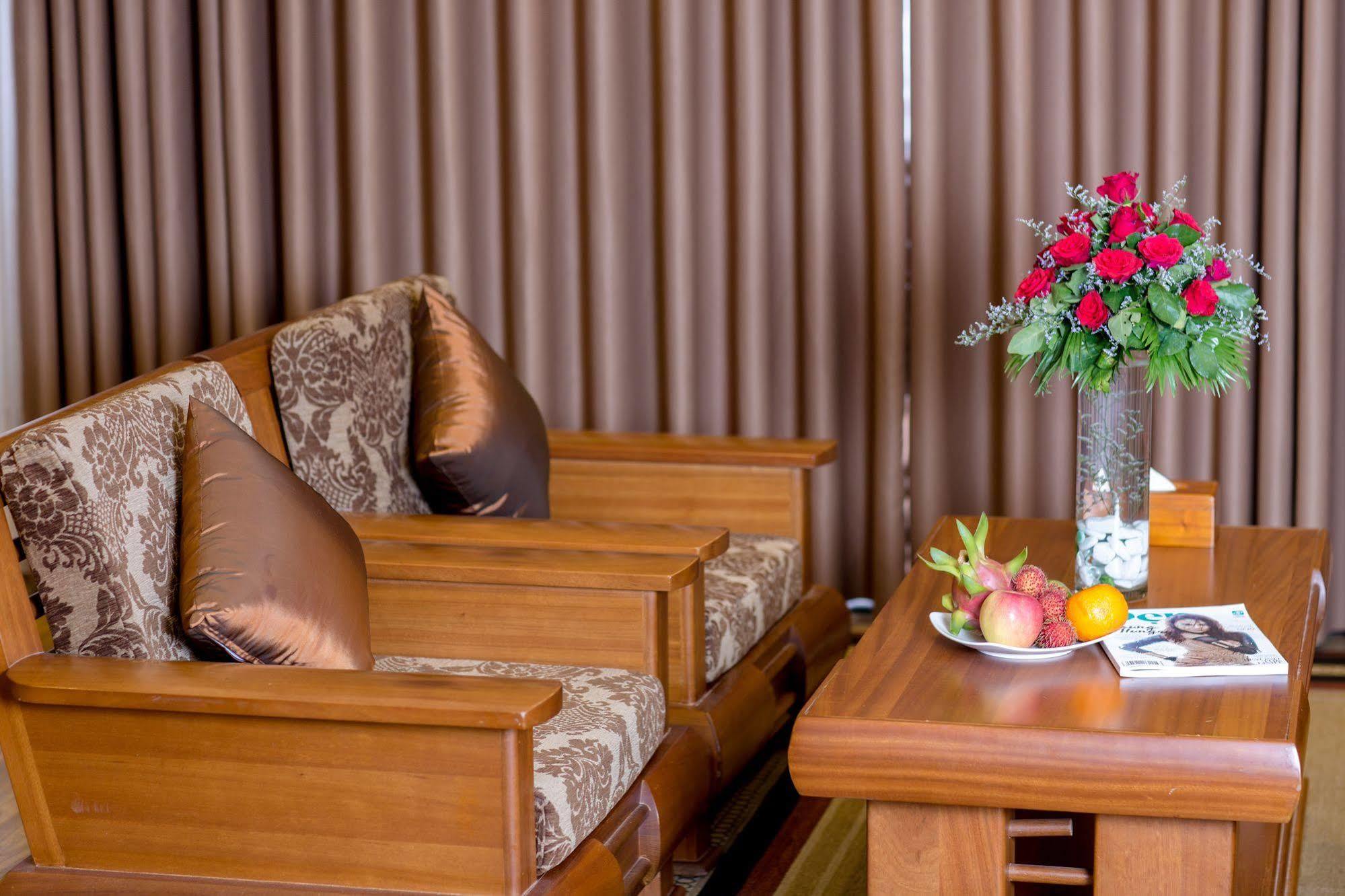 נה טראנג Vien Dong Hotel מראה חיצוני תמונה